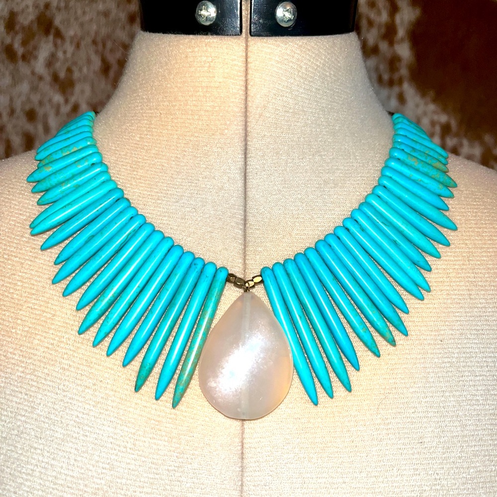 Beautiful Vintage Turquoise Howlite and Rose Quartz Necklace